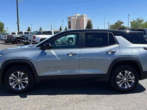 New 2026 Chevrolet Equinox LT w/ Convenience Package II image 8