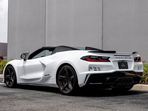 Used 2024 Chevrolet Corvette Z06 w/ Stealth Interior Trim Package RWD image 43