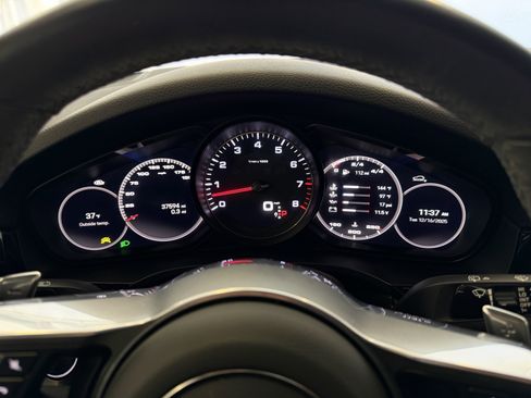 Certified 2023 Porsche Cayenne S image 21