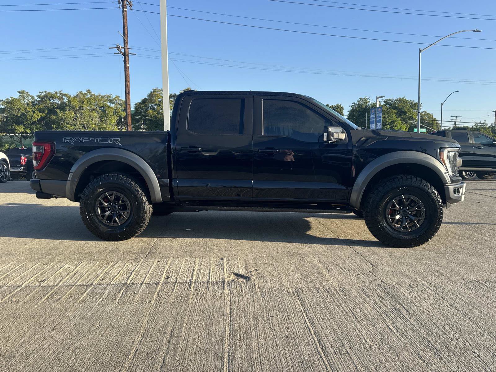 Used 2022 Ford F150 Raptor w/ Raptor 37 Performance Package AWD/4WD image 2