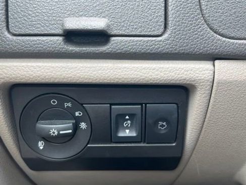 Used 2011 Ford Fusion SE w/ 202A Rapid Spec Order Code FWD image 20