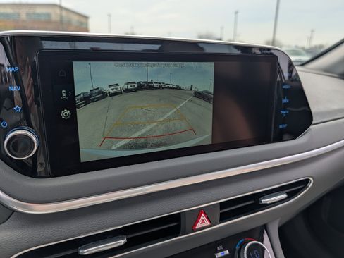 Certified 2023 Hyundai Sonata SEL w/ Convenience Package FWD image 17
