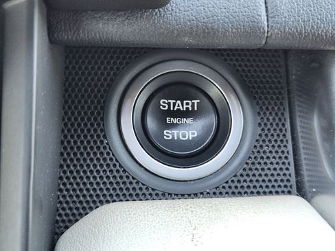 Used 2017 Land Rover Range Rover Sport image 21