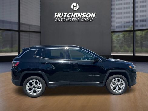 Used 2025 Jeep Compass Latitude AWD/4WD image 8