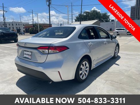 Used 2025 Toyota Corolla LE FWD image 5