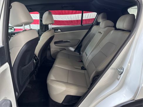 Used 2020 Kia Sportage S w/ S Sunroof Package AWD/4WD image 10