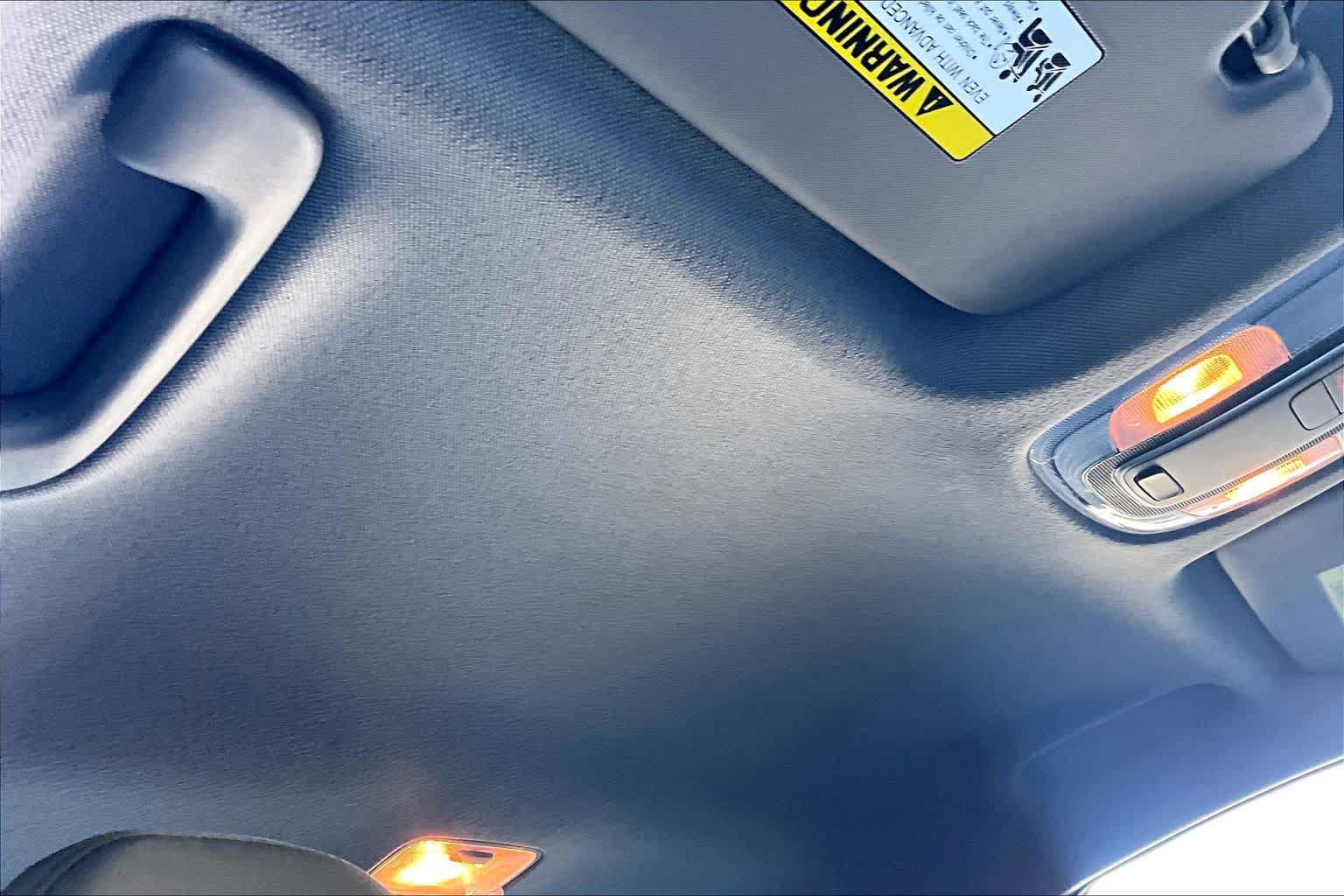 Used 2026 Hyundai Elantra SE FWD image 14
