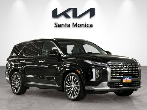 Used 2023 Hyundai Palisade Calligraphy image 7