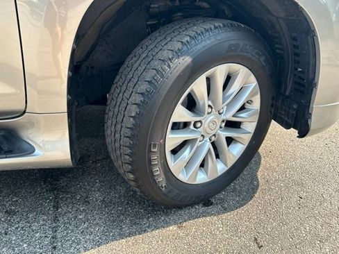 Certified 2023 Lexus GX 460 Premium w/ Premium Package AWD/4WD image 37