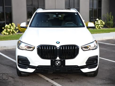 Used 2023 BMW X5 xDrive40i AWD/4WD image 39