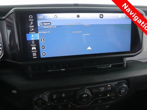 Used 2024 Jeep Gladiator Willys image 5