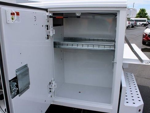 New 2024 RAM 5500 Tradesman w/ Chrome Appearance Group image 3