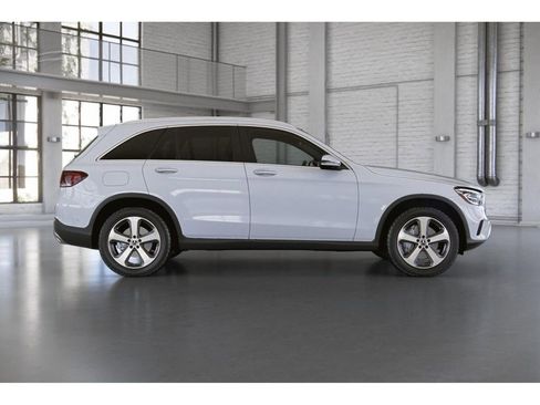 Certified 2022 Mercedes-Benz GLC 300 4MATIC image 2