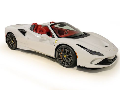 Certified 2023 Ferrari F8 Tributo RWD image 8