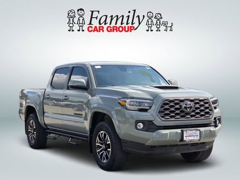 Used 2023 Toyota Tacoma TRD Sport w/ Technology Package RWD image 2