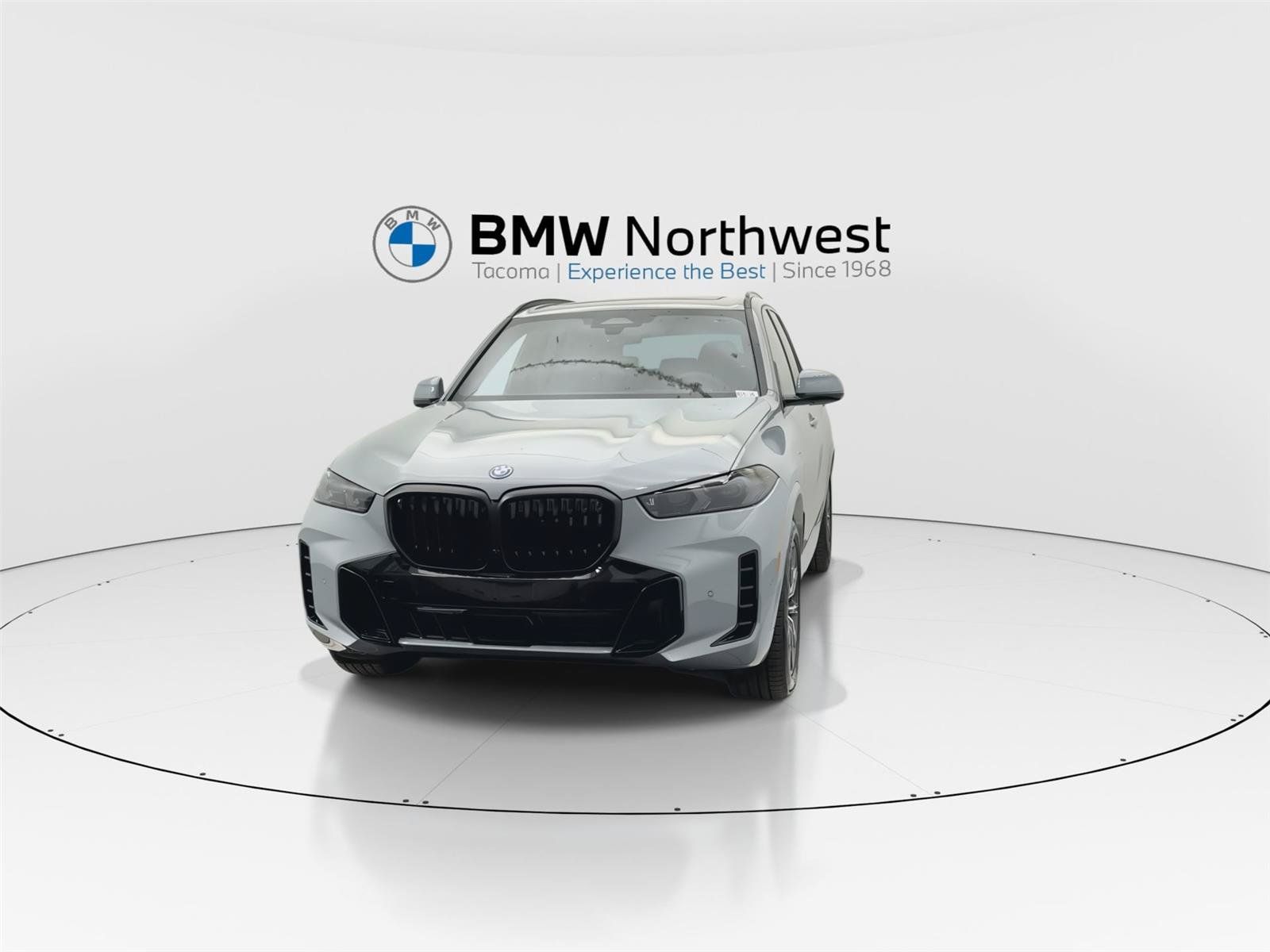 New 2026 BMW X5 xDrive50e w/ M Sport Package AWD/4WD image 8