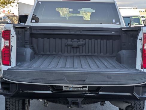 Used 2022 Chevrolet Silverado 2500 Custom w/ Custom Value Package image 14