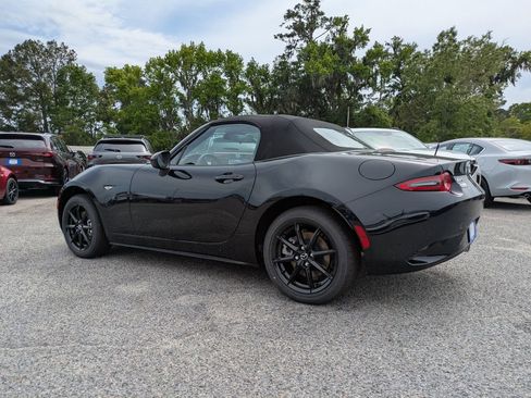 New 2026 MAZDA MX-5 Miata Sport RWD image 6
