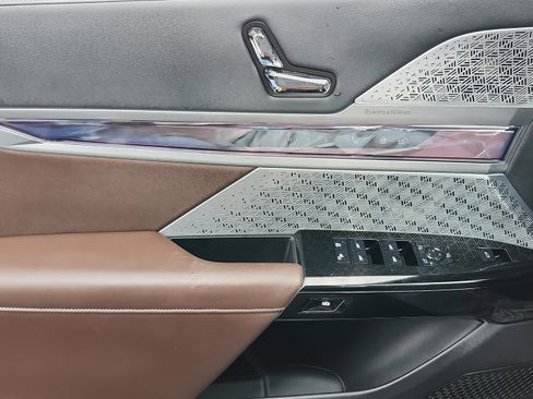 Certified 2024 BMW 740i image 13