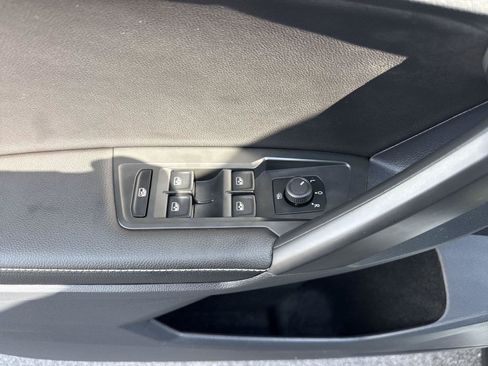 Used 2023 Volkswagen Tiguan S FWD image 13