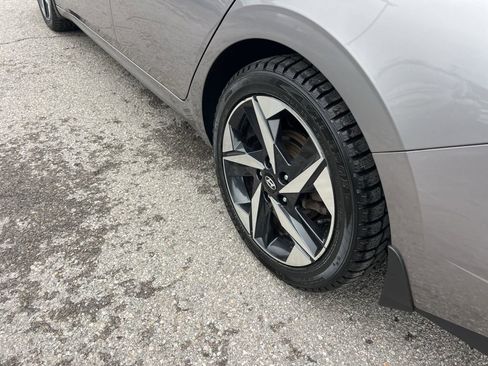 Used 2023 Hyundai Elantra SEL w/ Convenience Package image 31