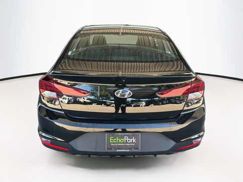 Used 2019 Hyundai Elantra SE w/ Cargo Package FWD image 7