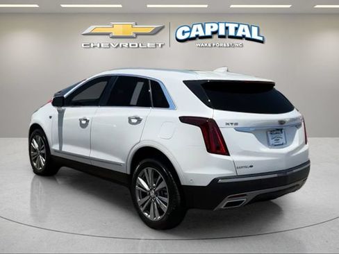 Used 2025 Cadillac XT5 Premium Luxury w/ Technology Package FWD image 3