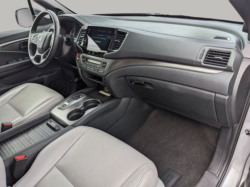 Used 2023 Honda Passport EX-L image 12