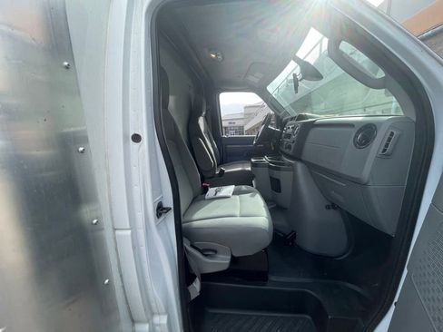 New 2024 Ford E-450 and Econoline 450 Super Duty w/ Driver's Safety Package image 28