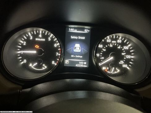 Used 2017 Nissan Rogue SV FWD image 11