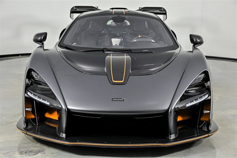 Used 2019 McLaren Senna RWD image 2