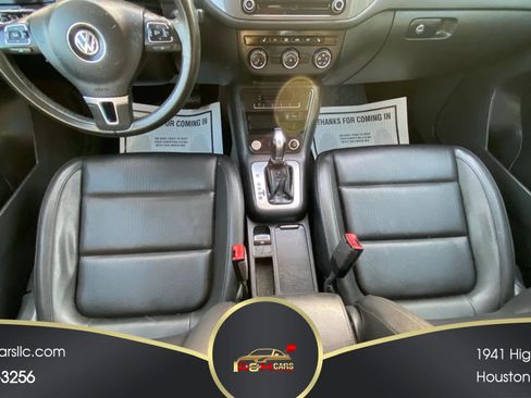 Used 2016 Volkswagen Tiguan S FWD image 22