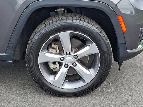 Used 2021 Jeep Grand Cherokee L Limited AWD/4WD image 8