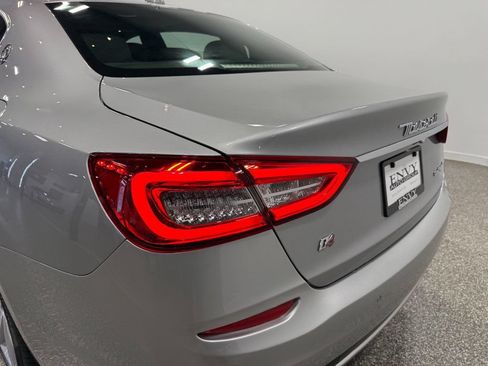 Used 2014 Maserati Quattroporte S Q4 AWD/4WD image 33