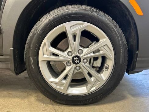 Used 2023 Hyundai Kona SEL AWD/4WD image 10