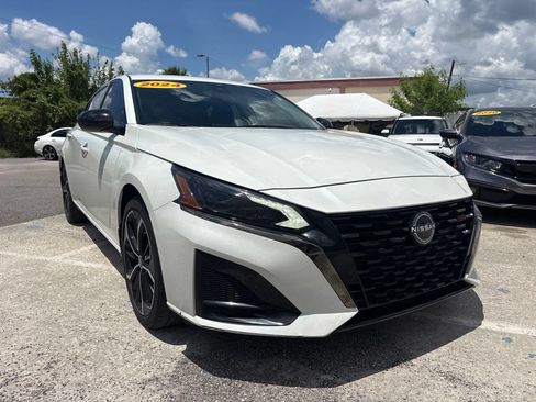 Used 2024 Nissan Altima 2.5 SR FWD image 1