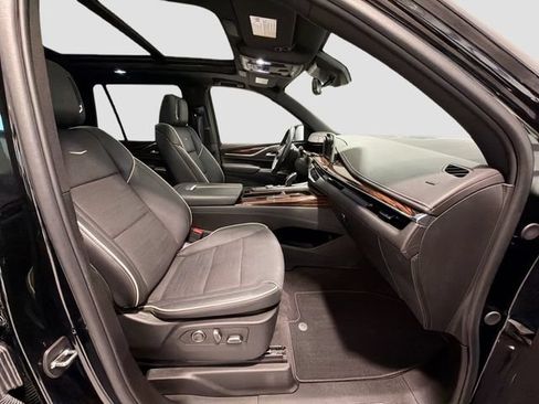 Used 2023 Cadillac Escalade Premium Luxury w/ Performance Package AWD/4WD image 27