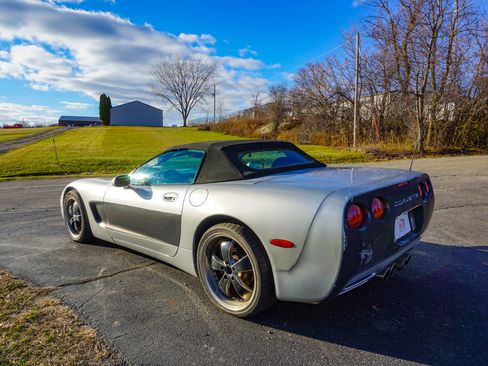 Used 2001 Chevrolet Corvette Convertible w/ Preferred Equipment Group2 image 5