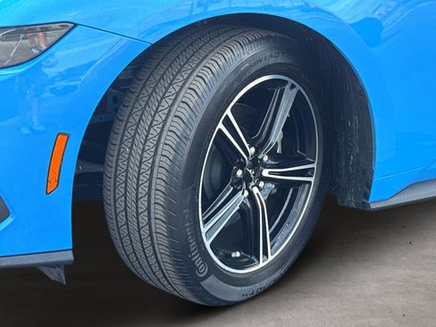 Used 2025 Ford Mustang Coupe RWD image 24