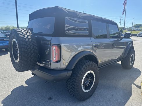 Used 2023 Ford Bronco Badlands image 8