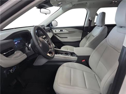 New 2026 Ford Explorer Active w/ Active Comfort Package image 21