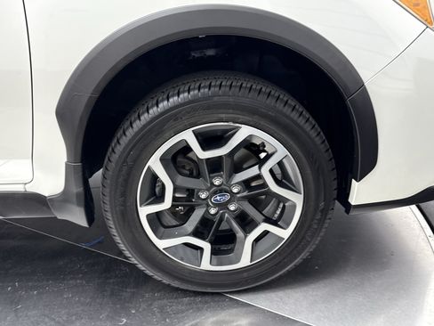 Used 2017 Subaru Crosstrek 2.0i Premium w/ Popular Package #1 AWD/4WD image 9