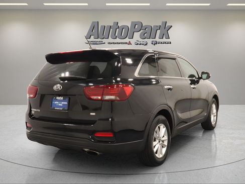 Used 2019 Kia Sorento AWD image 6