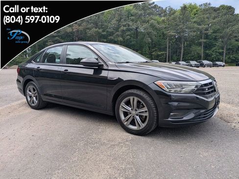 Used 2019 Volkswagen Jetta R-Line image 1