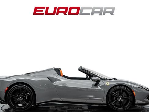 Used 2024 Ferrari 296 GTS RWD image 8