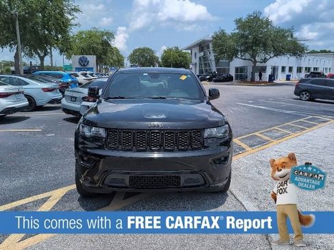 Used 2018 Jeep Grand Cherokee Altitude RWD image 2