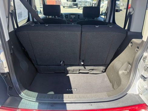 Used 2010 Nissan Cube 1.8 S w/ Interior Designer Pkg FWD image 14