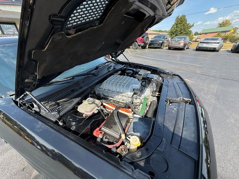 Used 2015 Dodge Challenger SRT Hellcat image 37