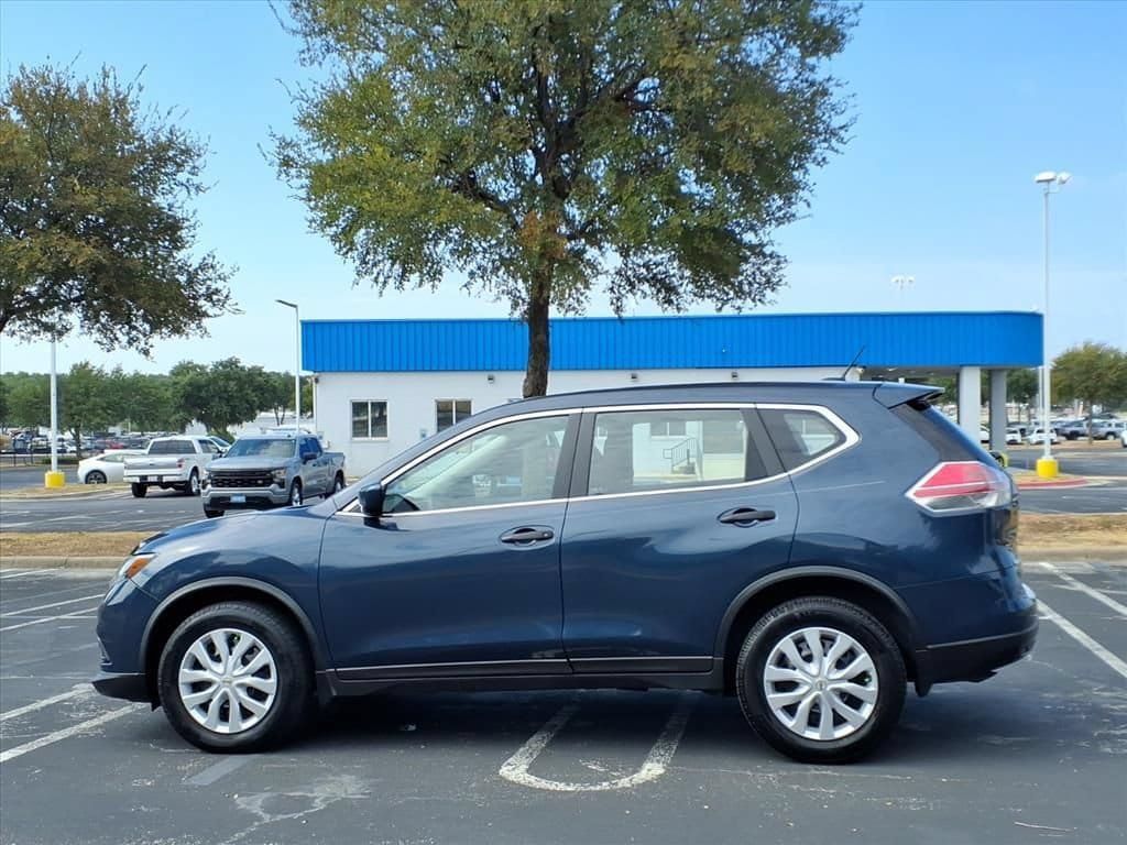 Used 2016 Nissan Rogue S FWD image 10