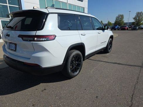Certified 2024 Jeep Grand Cherokee L Laredo AWD/4WD image 5